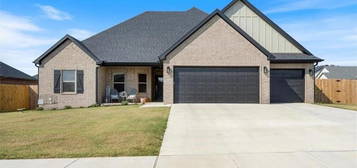 2109 Dobbs St, Pea Ridge, AR 72751