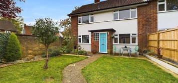 Maisonette for sale in Southbourne Gardens, Ruislip Manor, Ruislip HA4