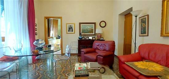 Appartamento su due piani in vendita in piazza Ponte d'Oro, 14