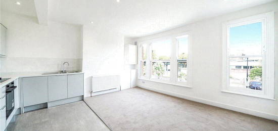 Flat to rent in Inderwick Road, London N8