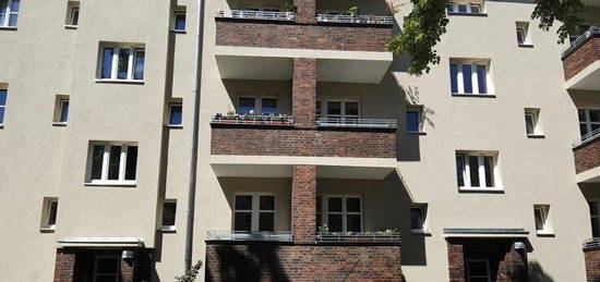 Modernisierte 2 Zimmerwohnung in Tempelhof frei!