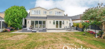 4 bed detached house for sale