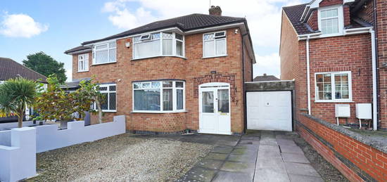 3 bed semi-detached house for sale