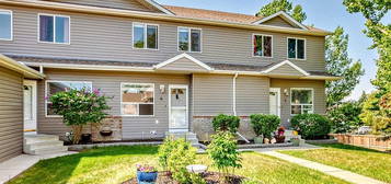 900 N Allen St SE #6, Airdrie, AB T4B 2M2