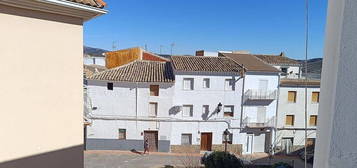 Casa en calle Pintor Juan Almagro en Huelma