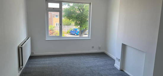 Flat to rent in Stravinsky Road, Basingstoke RG22