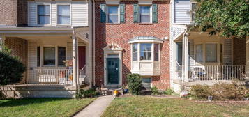 3812 Roxbury Ct, Alexandria, VA 22309