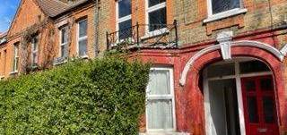 Flat to rent in Diana Road, London E17