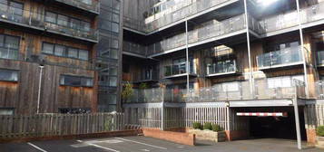 Flat to rent in Little Alex, Alexandra Road, Manchester M16