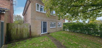 2 bed maisonette for sale