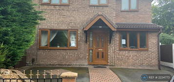 4 bedroom semi-detached house