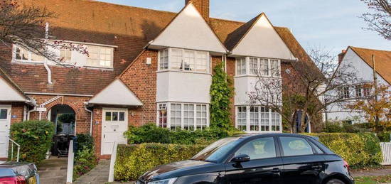 Property to rent in Erskine Hill, Hampstead Garden Suburb NW11