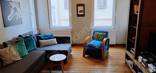 BEYOĞLU GALATA TARİHİ BİNADA Y.TAVAN KİRALIK EŞYALI 3+1 DAİRE