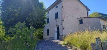 Casa indipendente in vendita in via Piastre e Prunetta