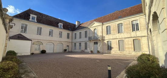 APPARTEMENT T4 - 82.90 M2 - CENTRE VILLE - SEMUR EN AUXOIS