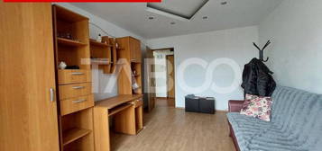 Apartament 53 mp 3 camere decomandate etaj 3 zona Stejarului Cisnadie