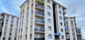 AFYON BAYLAN EMLAKTAN DÖRTYOL MAH. SATILIK 4+1 DAİRE