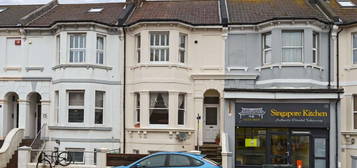 Flat to rent in Blatchington Road, Hove BN3