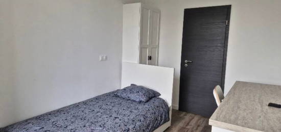 Chambre en colocation avec salle de bain et wc privés !