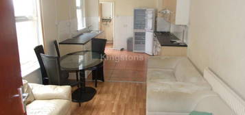 5 bedroom terraced house