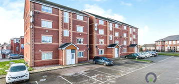 Flat to rent in Worsley Gardens, Mountain Street, Worsley, Manchester M28