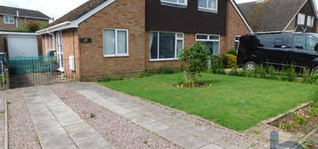 3 bed semi-detached house to rent