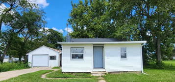 409 Grant St, Manchester, IA 52057