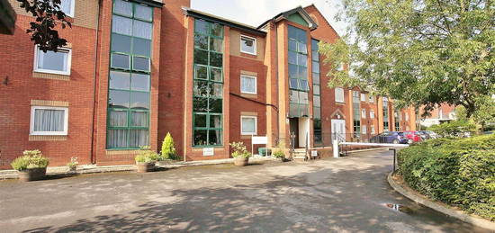 Flat for sale in Chamberlaine Court, Spiceball Park Road, Banbury OX16