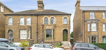 4 bed flat for sale