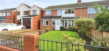 4 bed semi-detached house for sale