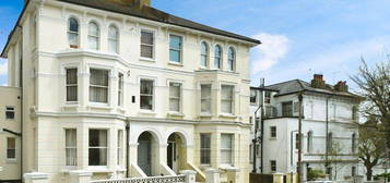 Flat to rent in Alexandra Villas, Brighton BN1