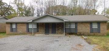 22 Linder Rd Apt 1, Greenbrier, AR 72058