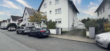 große Wohnung im EG mit Gartenzugang und Garage