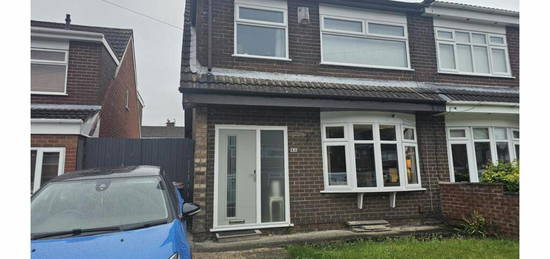 3 bedroom semi-detached house for sale