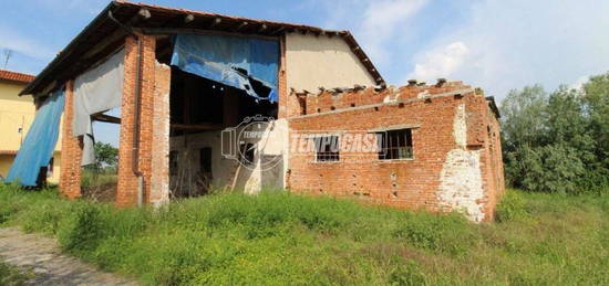 Rustico e casale in vendita in via San Bernolfo, 87