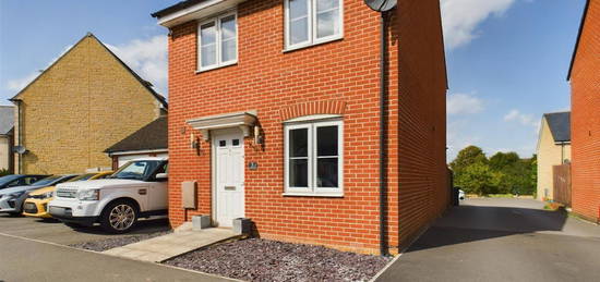 3 bed detached house for sale