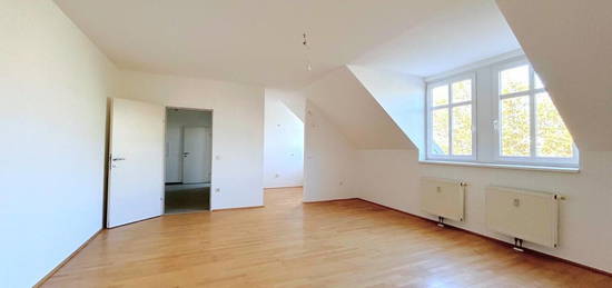 Linz/Stadt: DACHGESCHOSSWOHNUNG 3 Zimmer (3.OG OHNE Lift) in der Lenaustraße (2…