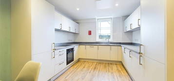 Flat to rent in New North Road, Exeter EX4