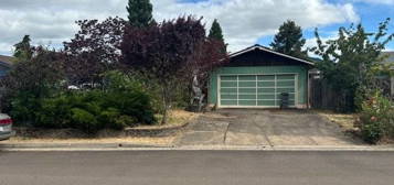 765 NW Yamhill St, Sheridan, OR 97378