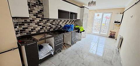 EVİM EMLAK'TAN KONUMU GÜZEL CADDE YANI FULL YAPILI 3+1 DAİRE