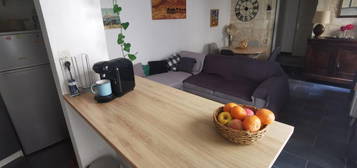 Appartement  Type 2 À Vendre au centre de Beaucaire