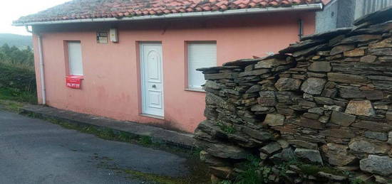 Casa en carretera De la Rondiella en Cudillero