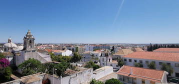 Arrendamento de Duplex  na rua Francisco Sá Carneiro