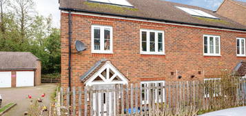 3 bed semi-detached house for sale