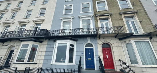 Flat to rent in Ethelbert Terrace, Margate CT9