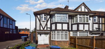 Maisonette to rent in Highcroft Avenue, Wembley HA0