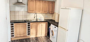 Flat to rent in Napier Road, Luton LU1