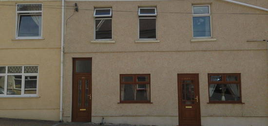 2 bed flat to rent