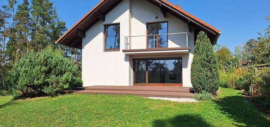 Pronájem  rodinného domu 221 m², pozemek 99 m²