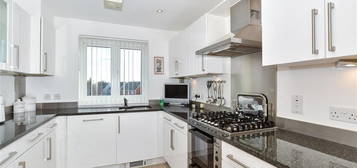 3 bed flat for sale